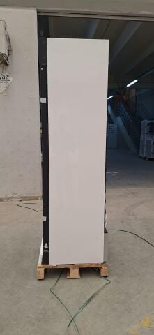 Şenocak D 372 (HASARLI) Plus R600 Dikey Şişe Soğutucu Beyaz